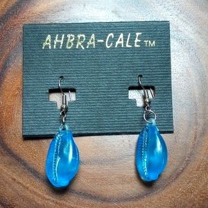 HP !Genuine lucite earrings seashell theme